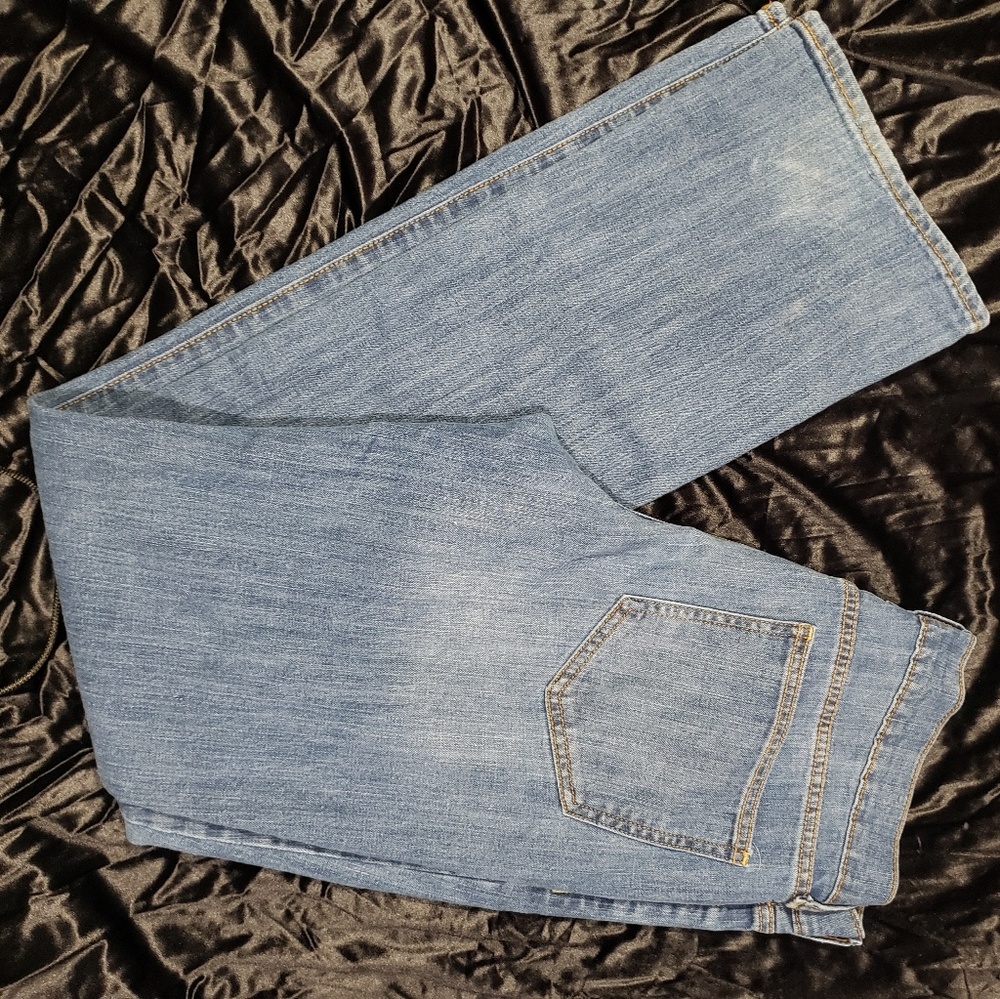 Old Navy Jeans - Picture 4 of 6